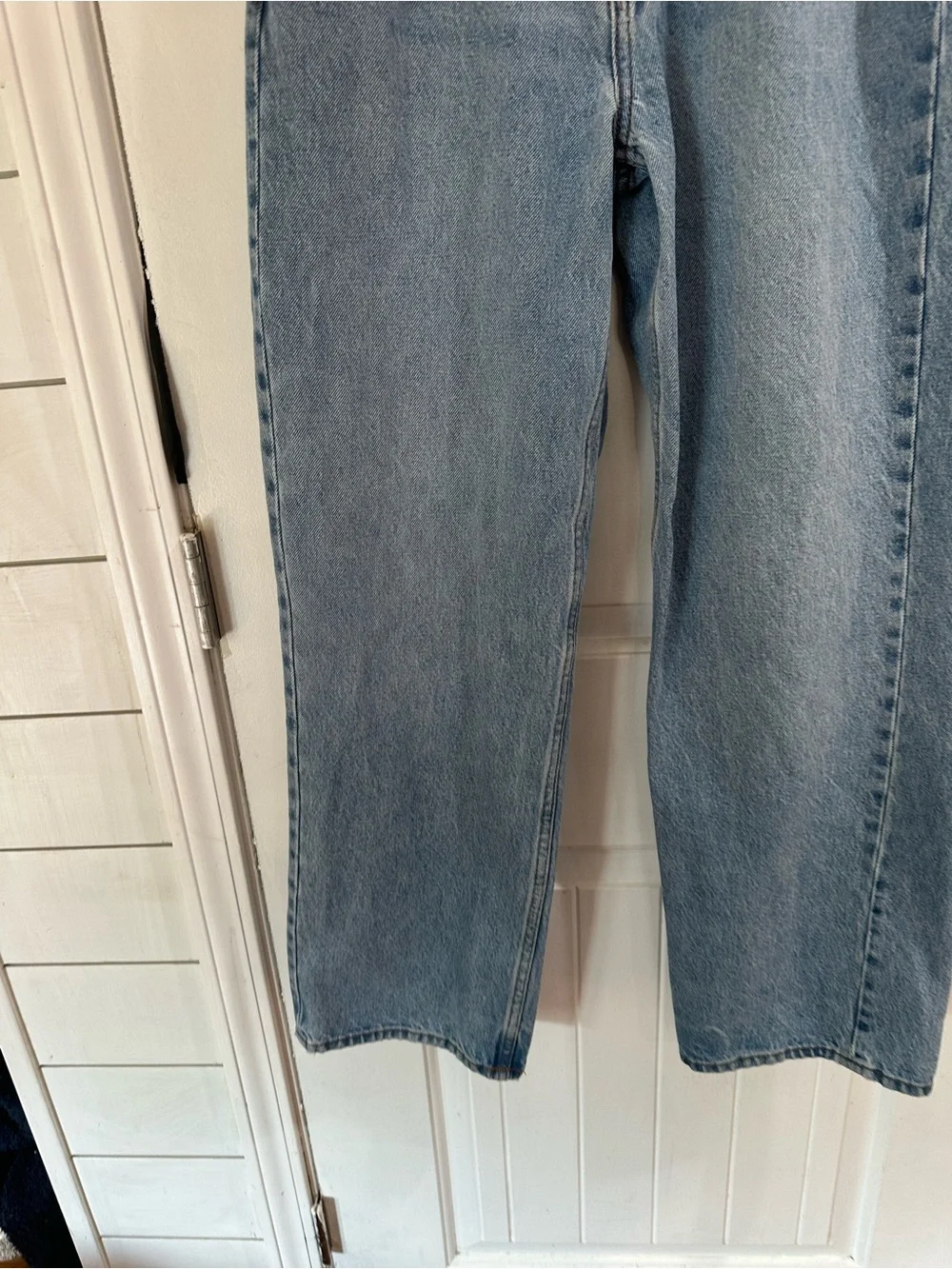 Abercrombie & Fitch “the slouchy Jean” Light Wash Relaxed Straight Jeans